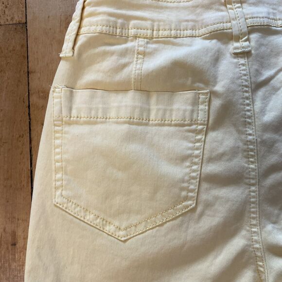 Buckle Shorts Women’s Small BKE Yellow Denim Mid Rise Stretch - Picture 10 of 13